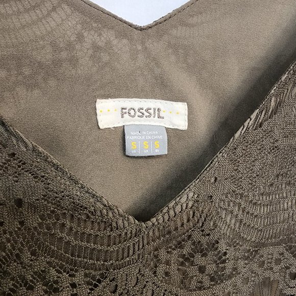 Olive Lace V-neck Dress - Picture 4 of 6